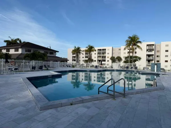 $2,050 | 8185 Northwest 7th Street, Unit 517, Miami, FL 33126