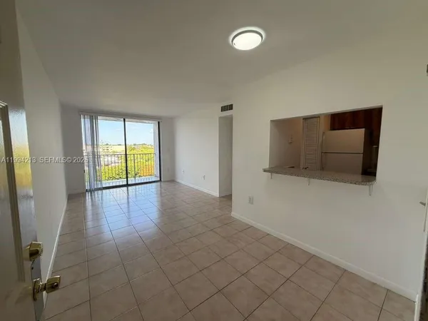 $2,050 | 8185 Northwest 7th Street, Unit 517, Miami, FL 33126