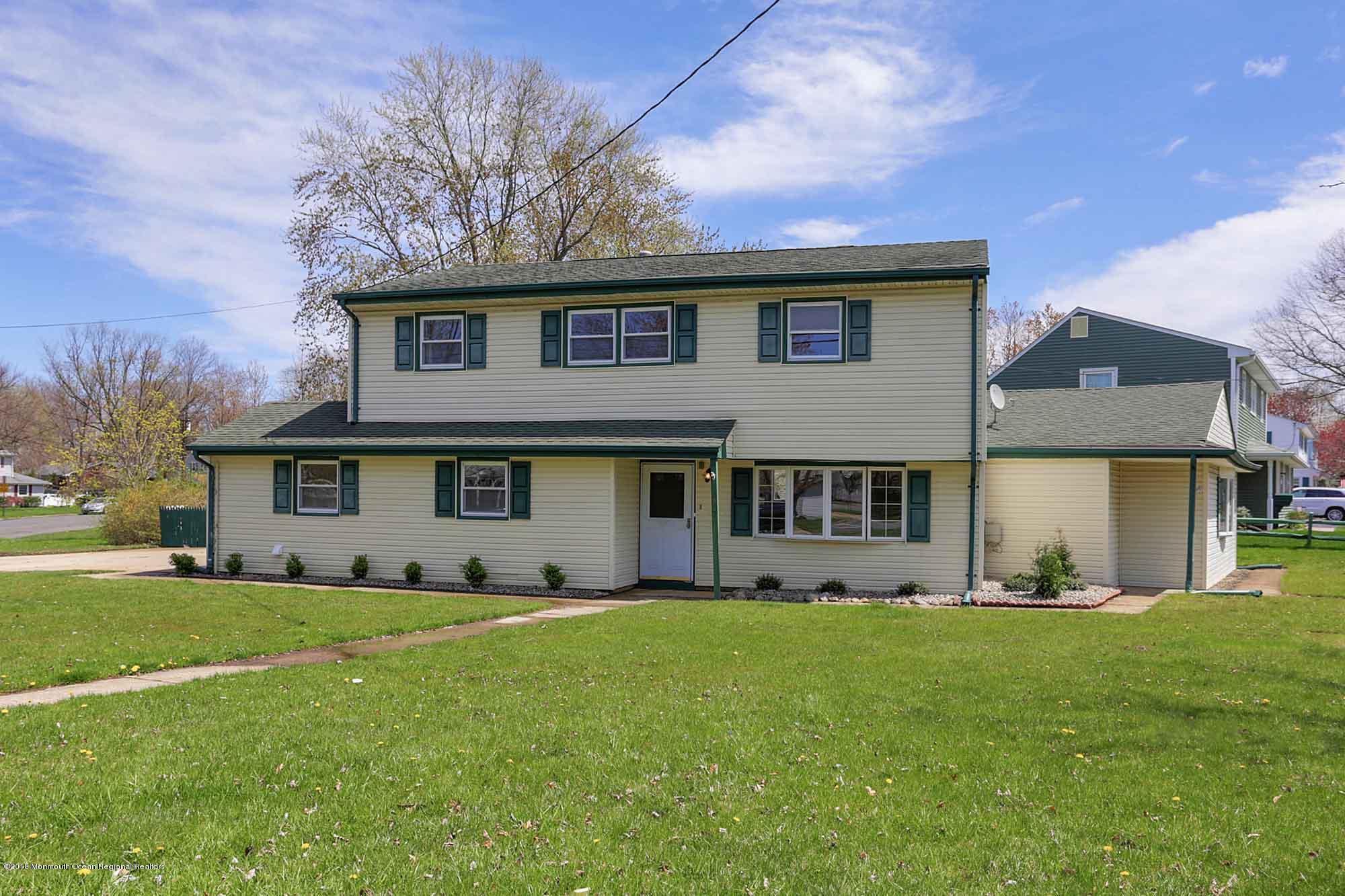 187 Middle Road Hazlet, NJ 07730 - Photo 2 of 27 IMG_1230_1_2