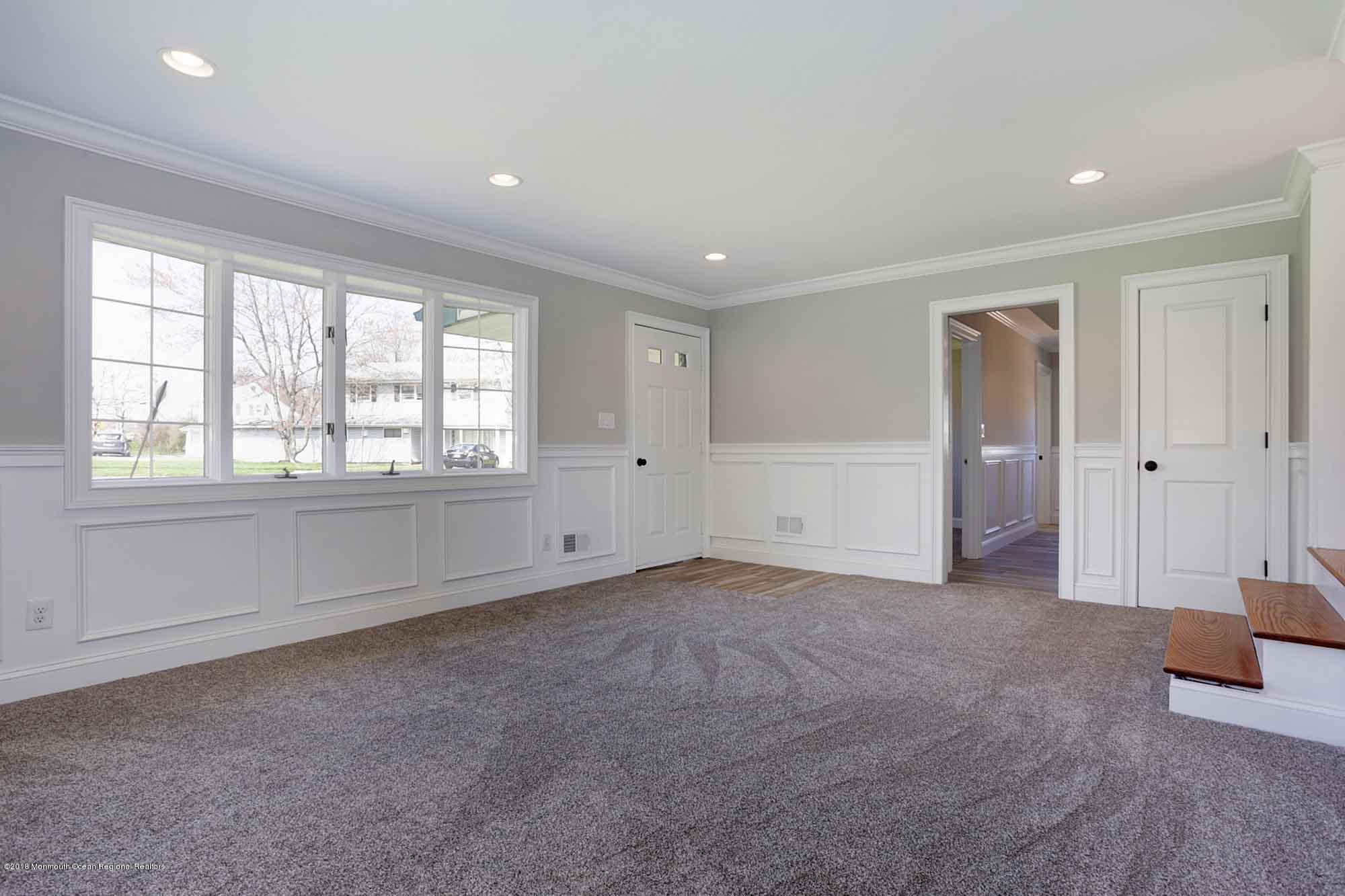 187 Middle Road Hazlet, NJ 07730 - Photo 5 of 27 IMG_1074_5_6_7_fused
