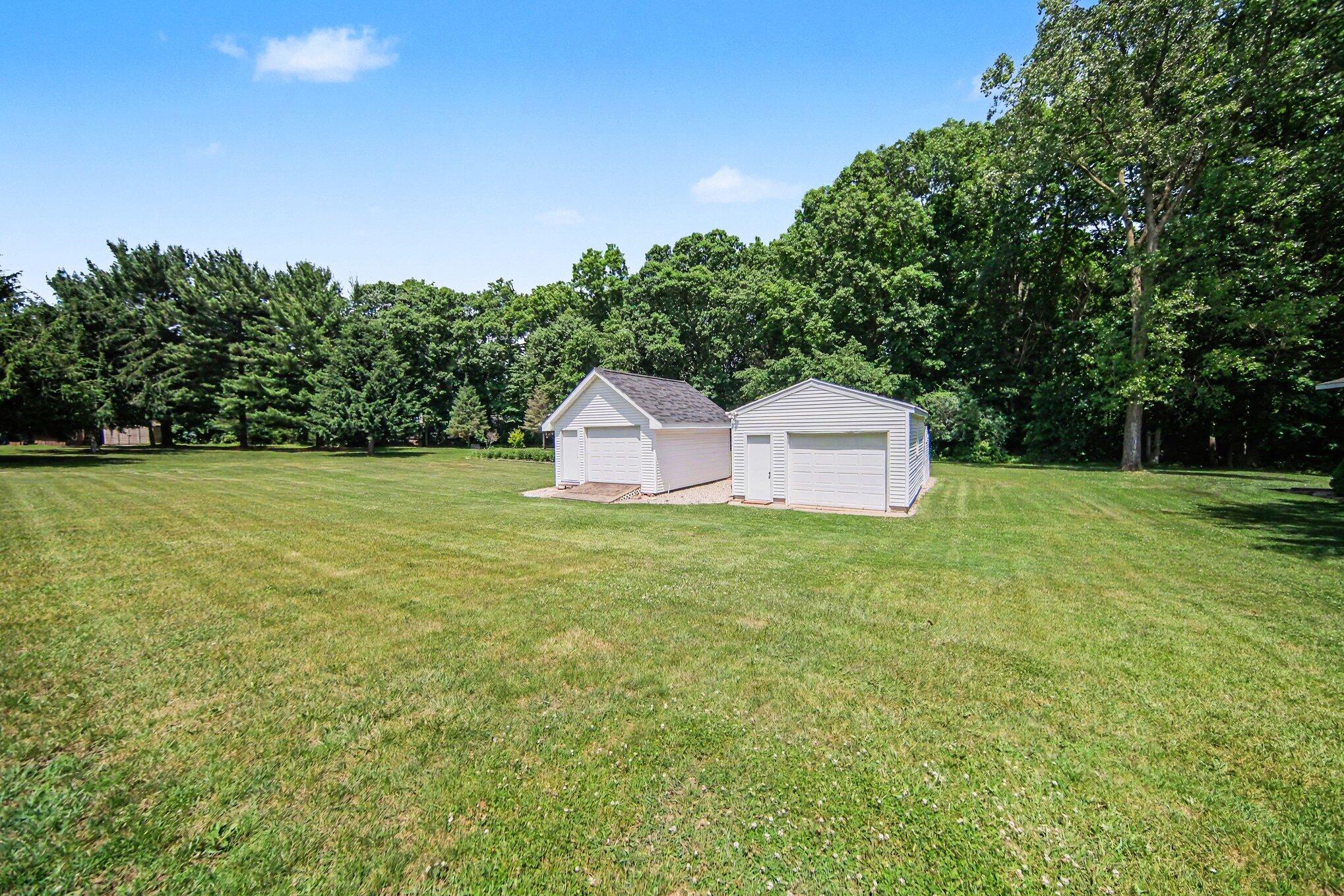 4555 Clinton Road Jackson, MI 49201 - Photo 25 of 28 024_file_2902