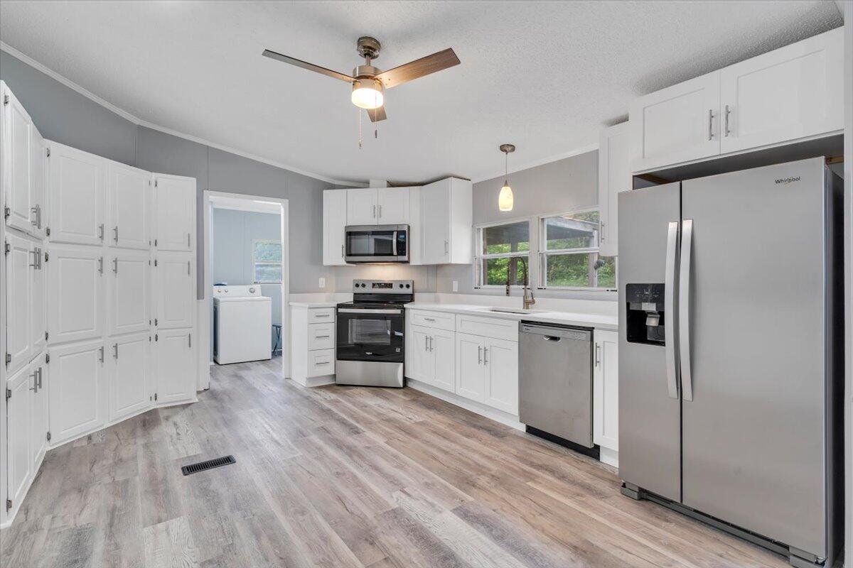 20459 Main Street Buchanan, VA 24066 - Photo 12 of 35 12-MIB08262