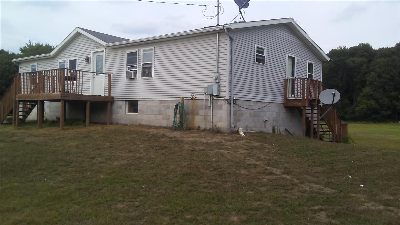937 Southwest County Line Road Sumner, MI 48889 - Photo 1 of 27 1865945.JPG