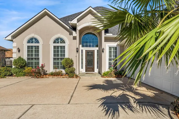 $3,200 | 98 West Victoria Drive, Montgomery, TX 77356