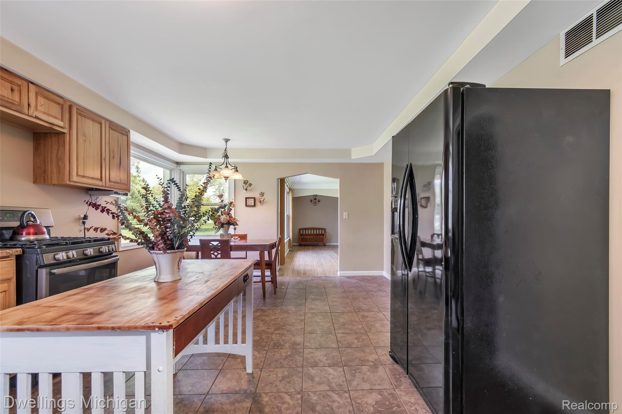 2400 Ida Maybee Road Monroe, MI 48162 - Photo 11 of 38 2400-Ida-Maybee-Rd-Monroe-MI-windowstill-1.jpg