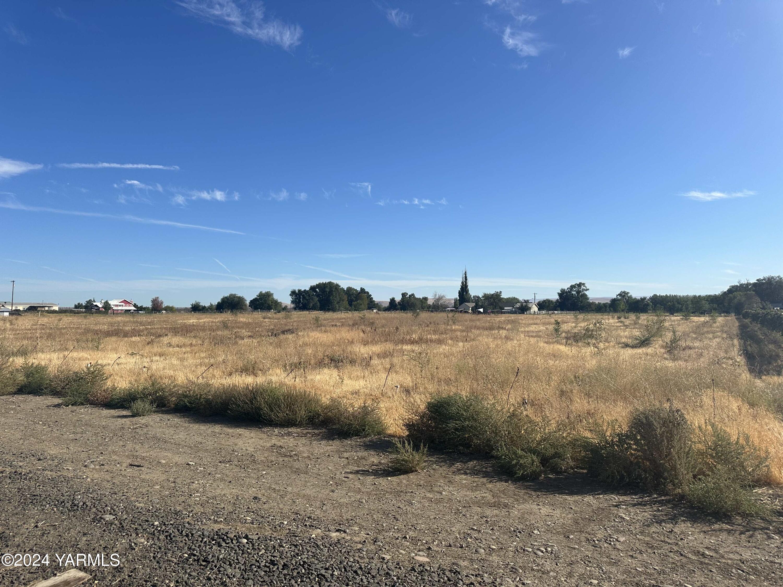 Nka Branch Road Toppenish, WA 98948 - Photo 2 of 7 a view of lake