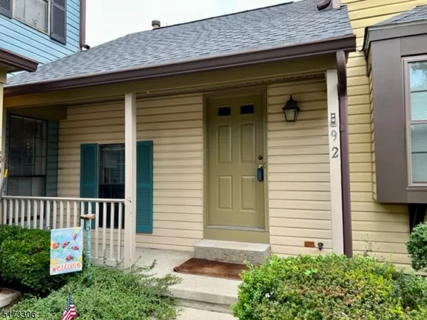 $2,100 | 92 Wood Duck Court, Hackettstown, NJ 07840