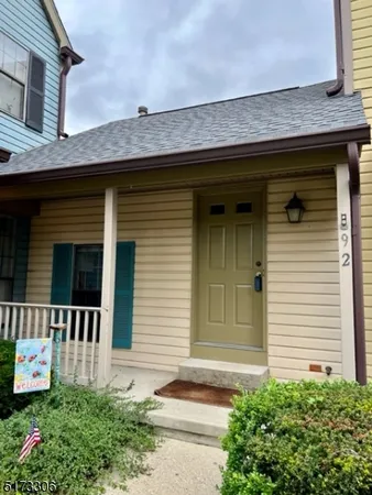 $2,100 | 92 Wood Duck Court, Hackettstown, NJ 07840
