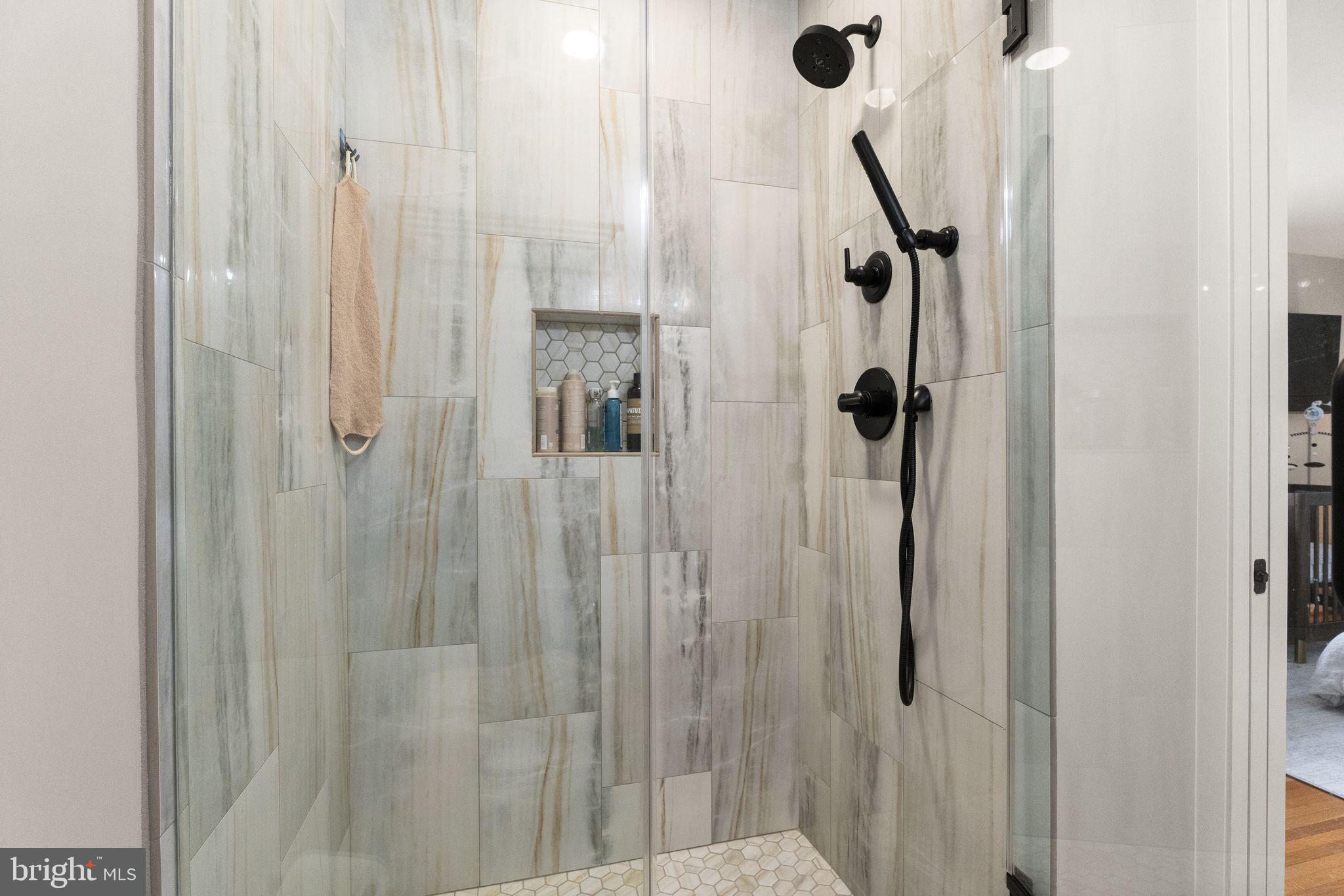 8632 Kerry Lane Springfield, VA 22152 - Photo 28 of 61 Gallery Image 28
