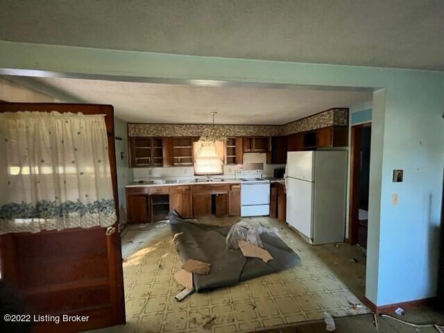 281 Ireland School Road Radcliff, KY 40160 - Photo 2 of 16 7