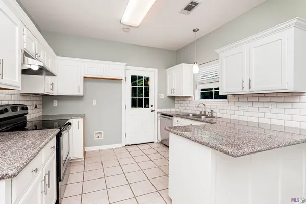 $205,000 | 36246 Greenville Avenue, Denham Springs, LA 70706