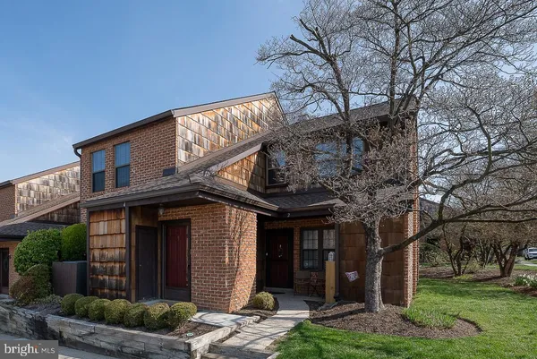 $365,000 | 4 Rittenhouse Court, Unit 181, Chesterbrook, PA 19087