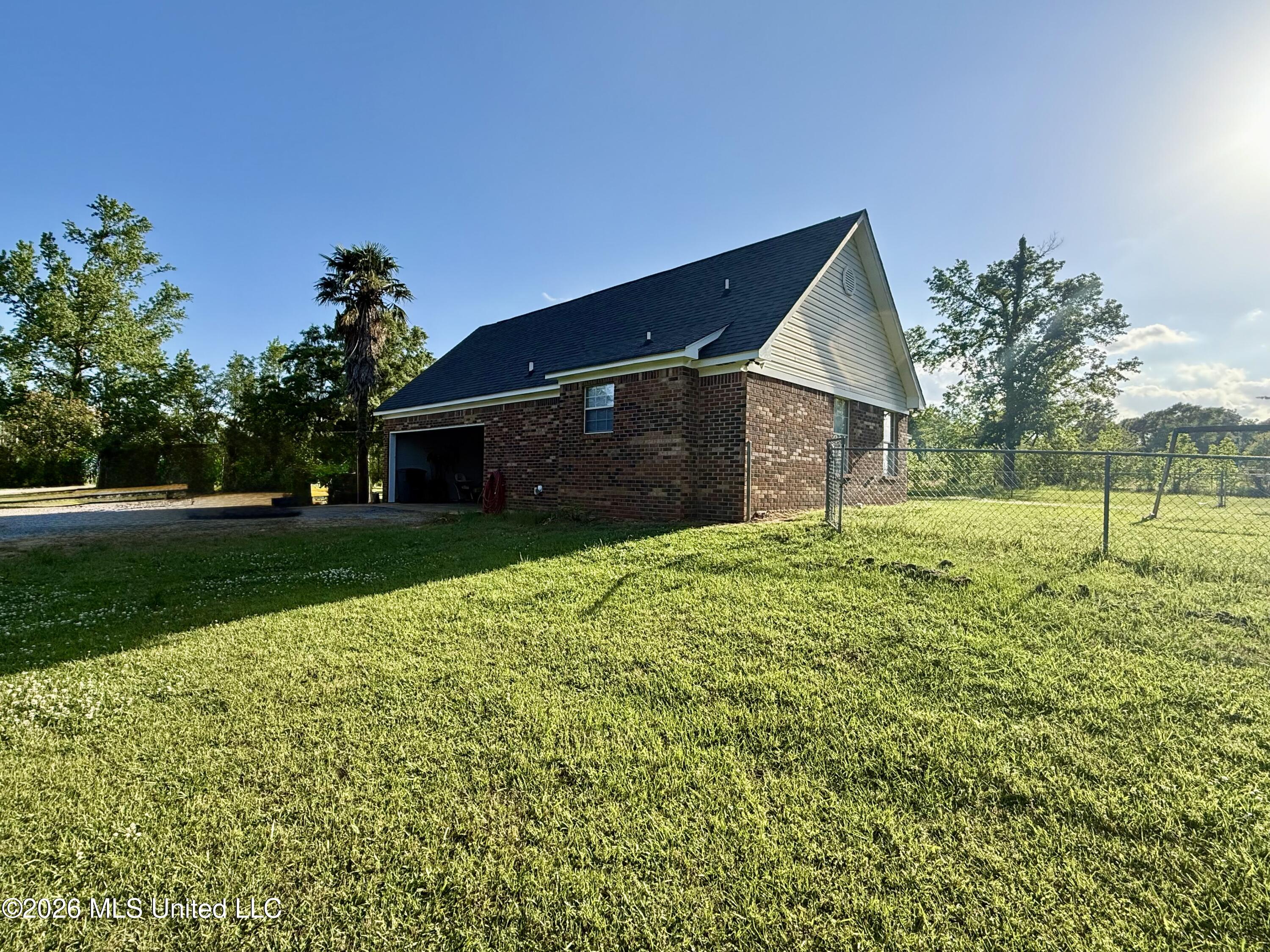 228 McGuire Road Magee, MS 39111 - Photo 12 of 38 IMG_2599