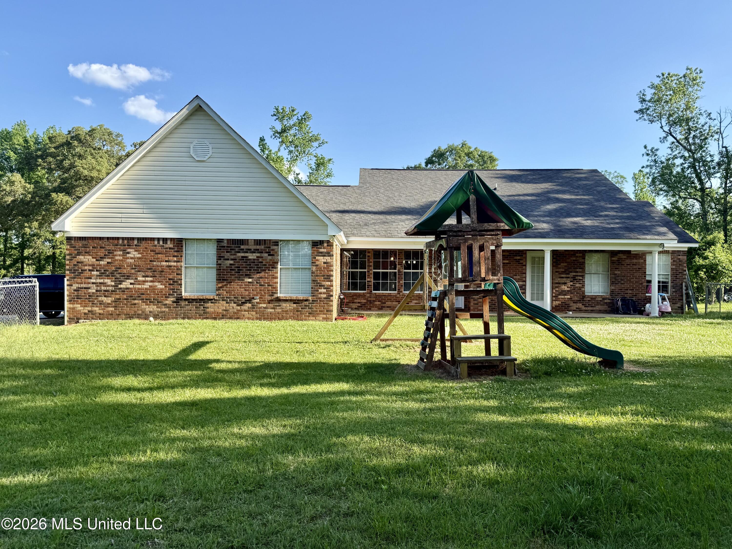 228 McGuire Road Magee, MS 39111 - Photo 13 of 38 IMG_2598