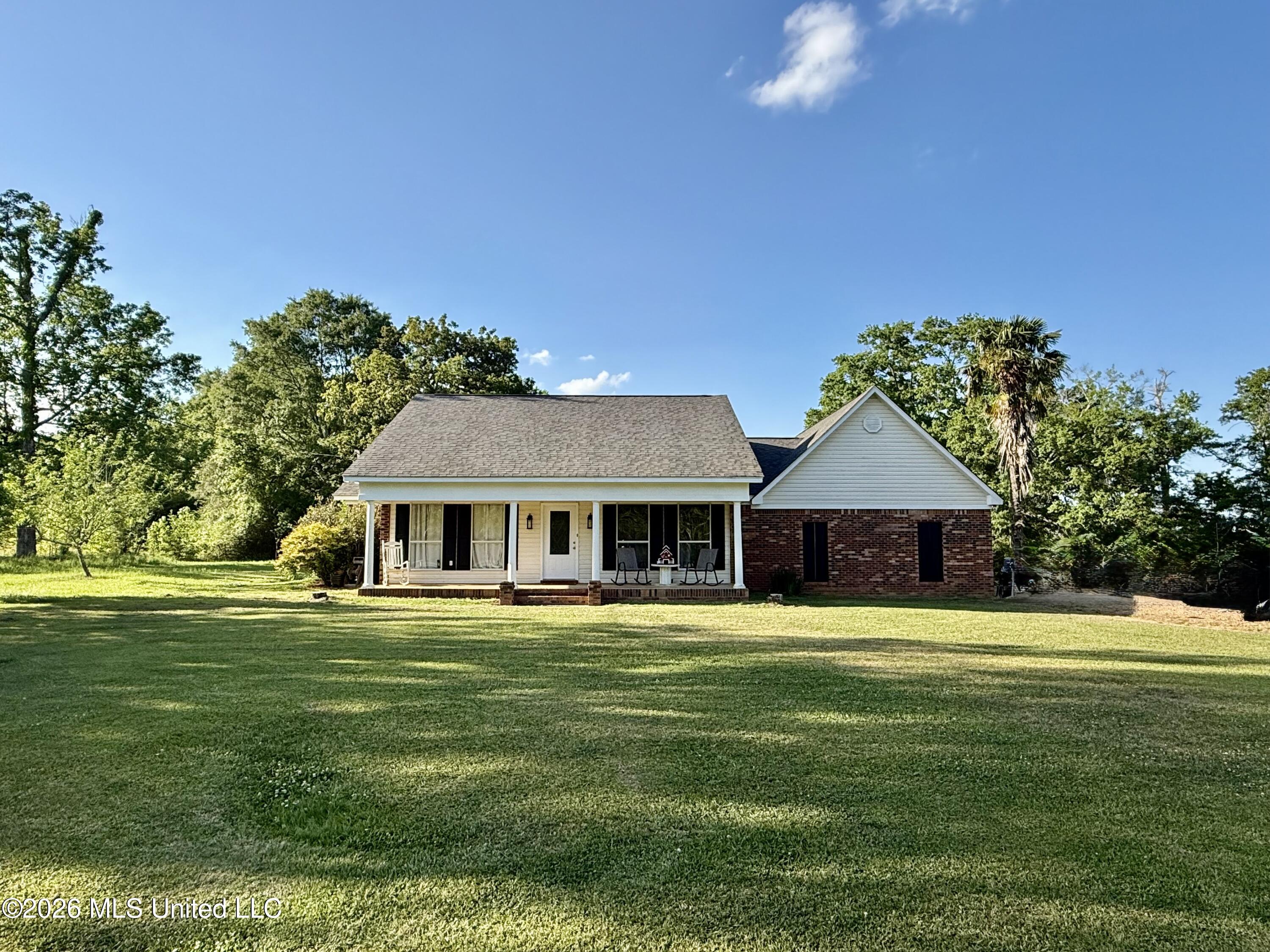 228 McGuire Road Magee, MS 39111 - Photo 3 of 38 IMG_2607