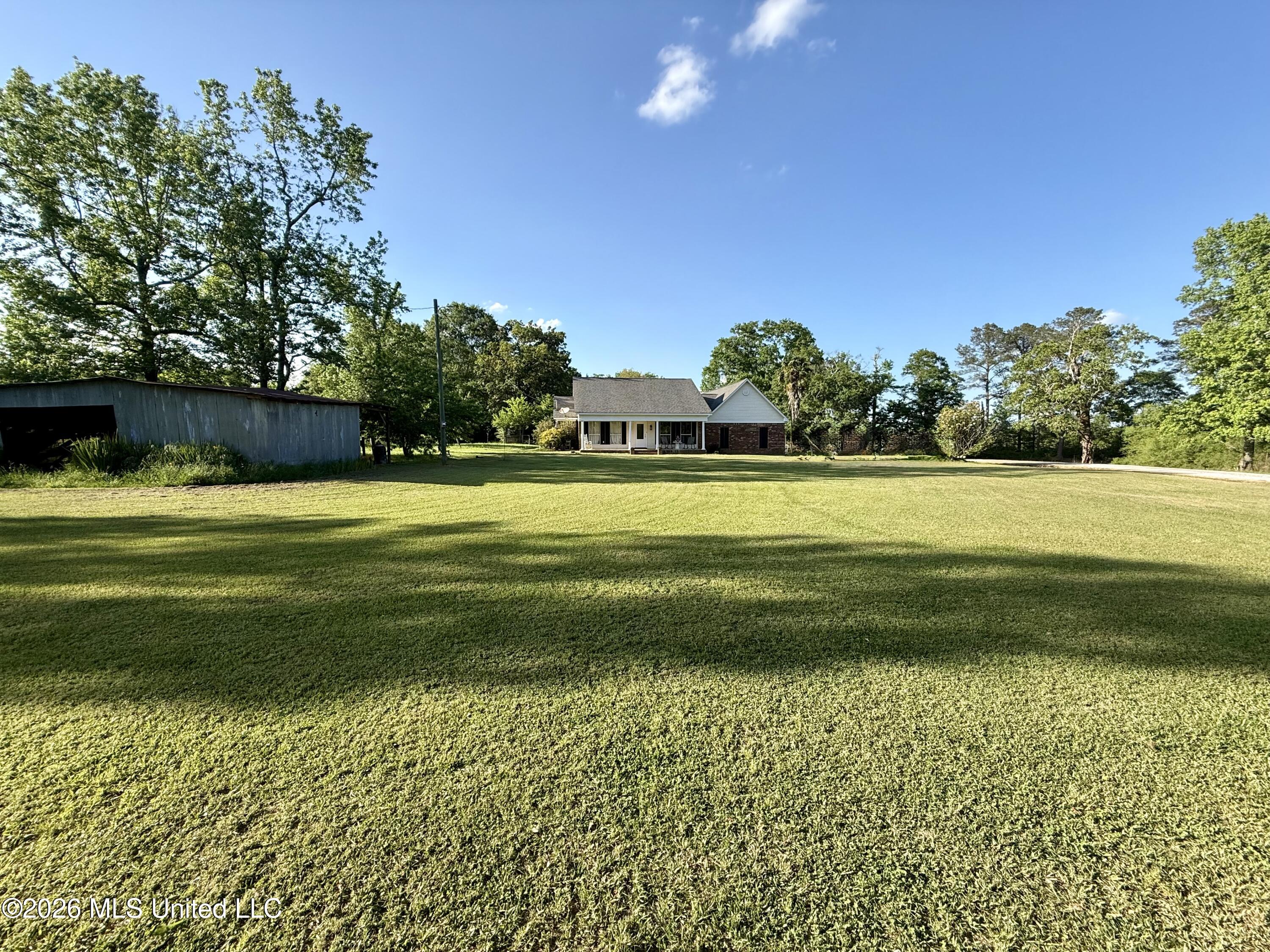 228 McGuire Road Magee, MS 39111 - Photo 7 of 38 IMG_2604