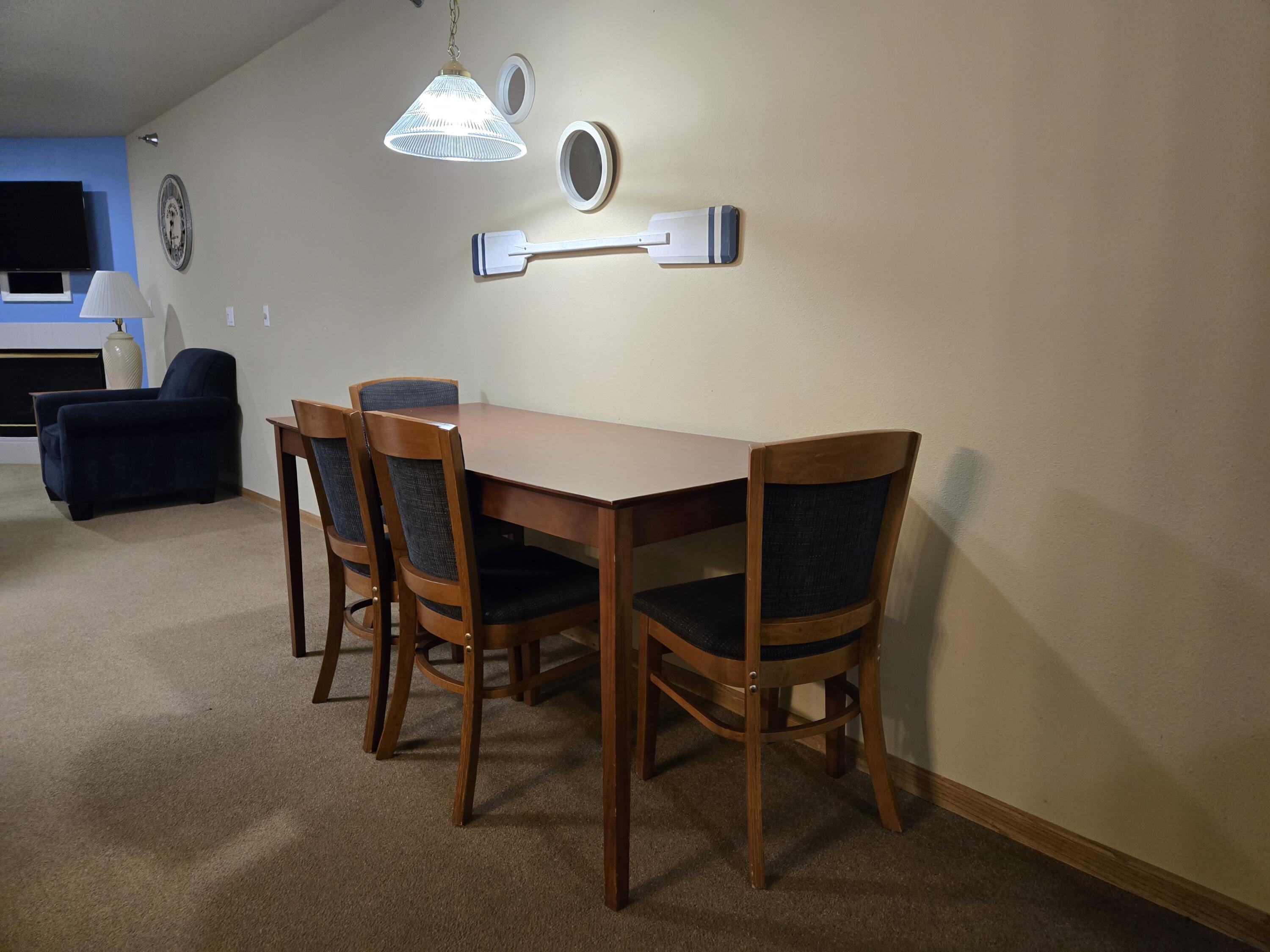 111 Center Street, Unit 237 Lake Geneva, WI 53147 - Photo 9 of 45 Dining Room