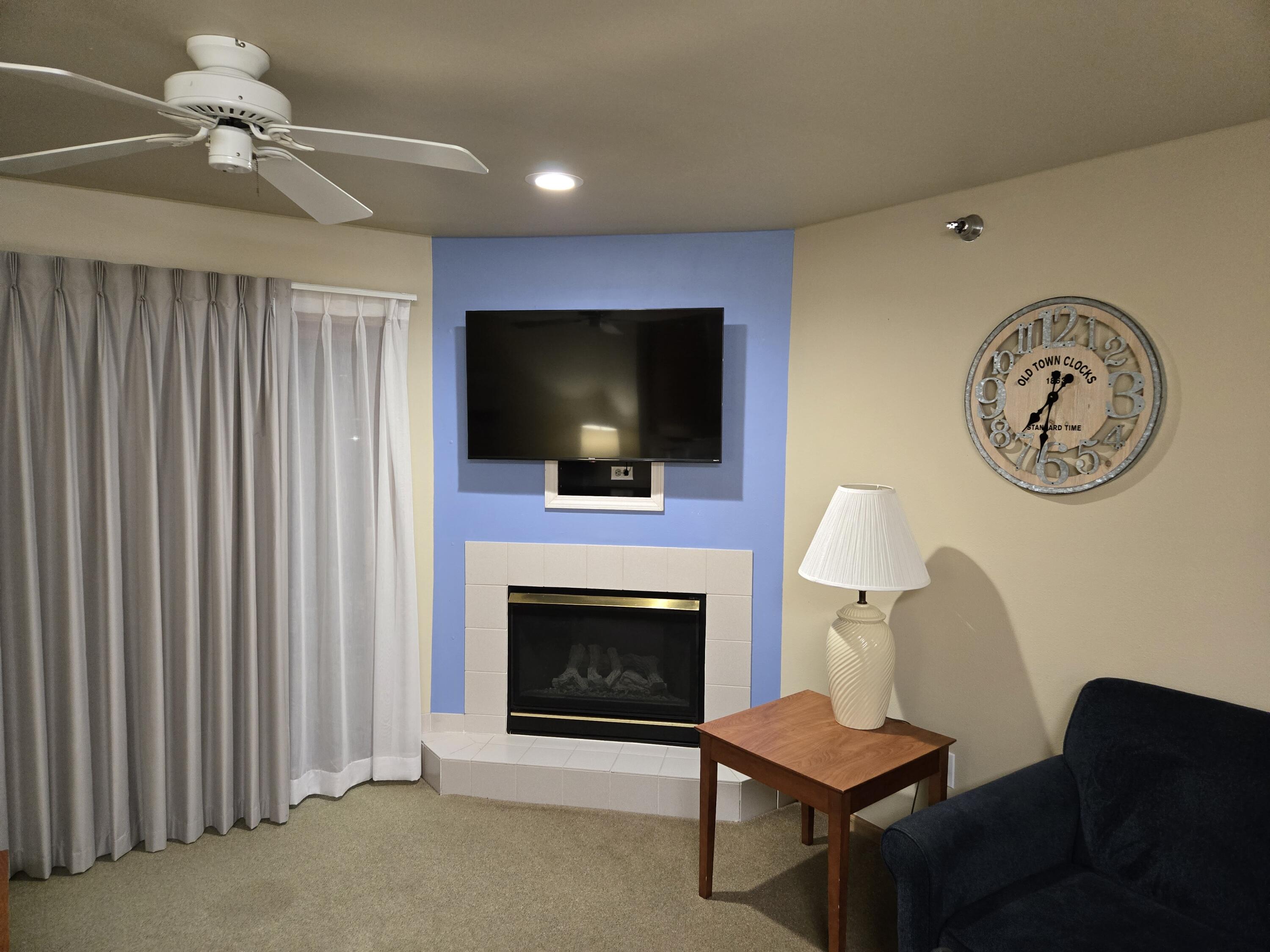 111 Center Street, Unit 237 Lake Geneva, WI 53147 - Photo 10 of 45 Fireplace