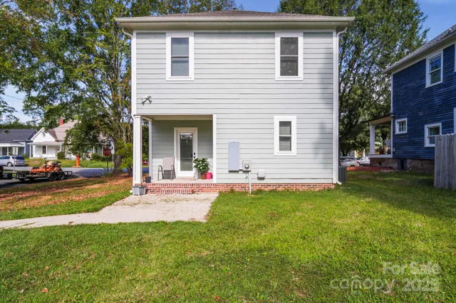 a house view with a garden