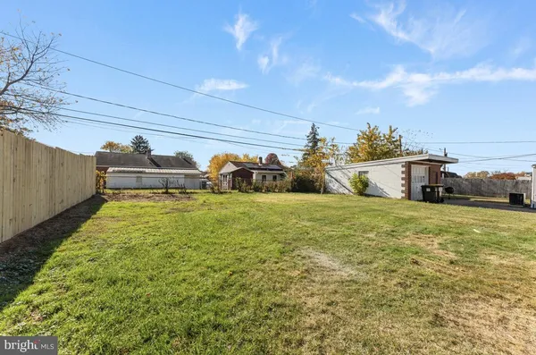 $305,000 | 215 Sykes Road, New Castle, DE 19720