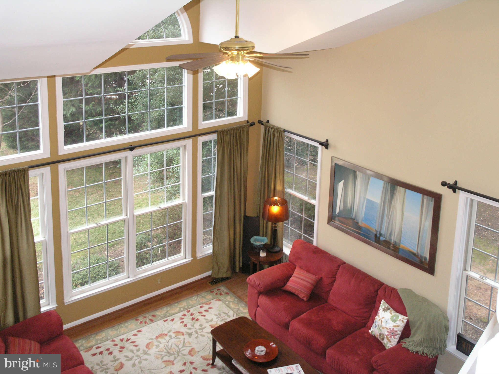 11414 Night Star Way Reston, VA 20194 - Photo 4 of 30 Living Room