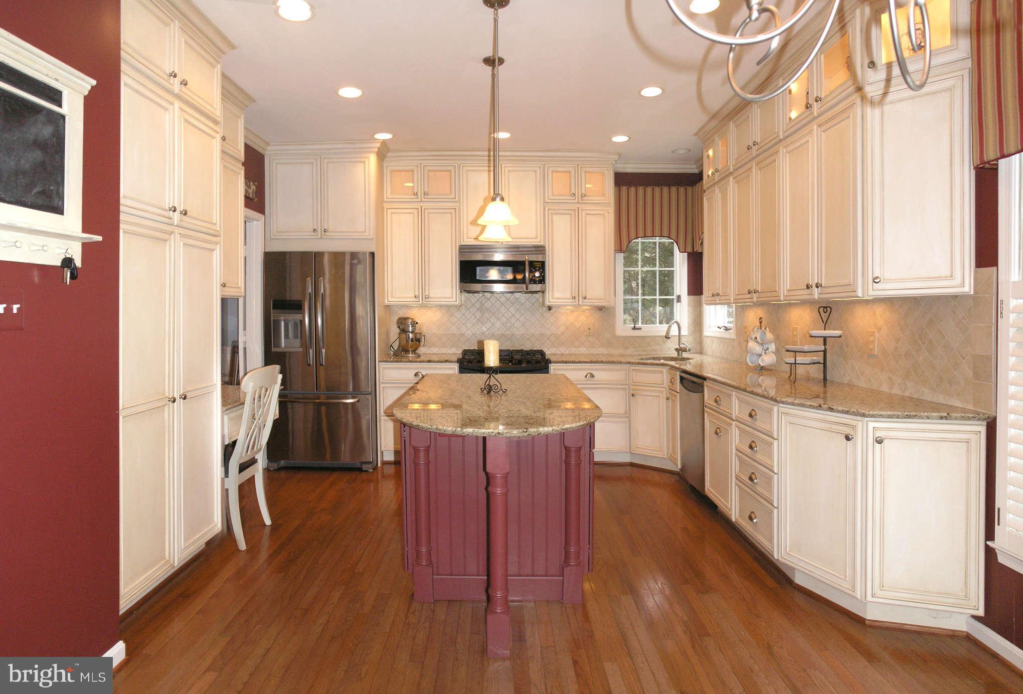 11414 Night Star Way Reston, VA 20194 - Photo 8 of 30 Kitchen