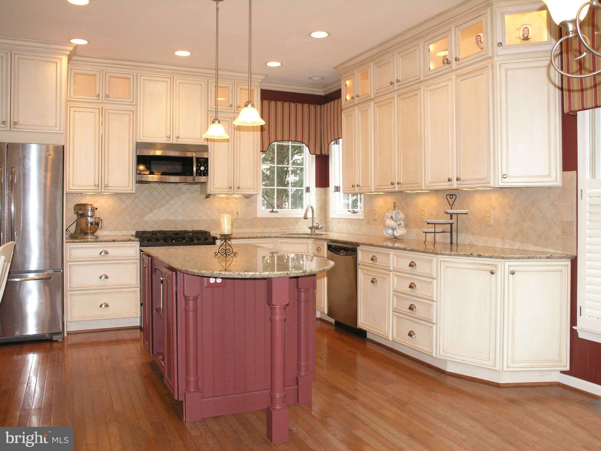 11414 Night Star Way Reston, VA 20194 - Photo 9 of 30 Kitchen