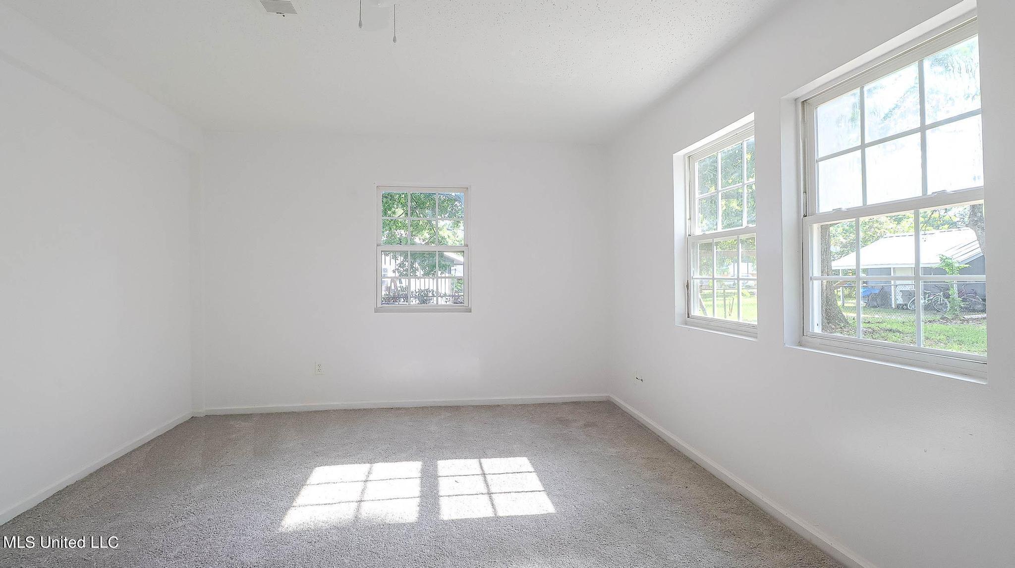 911 Lindh Road Gulfport, MS 39507 - Photo 11 of 23 911 Lindh-26011