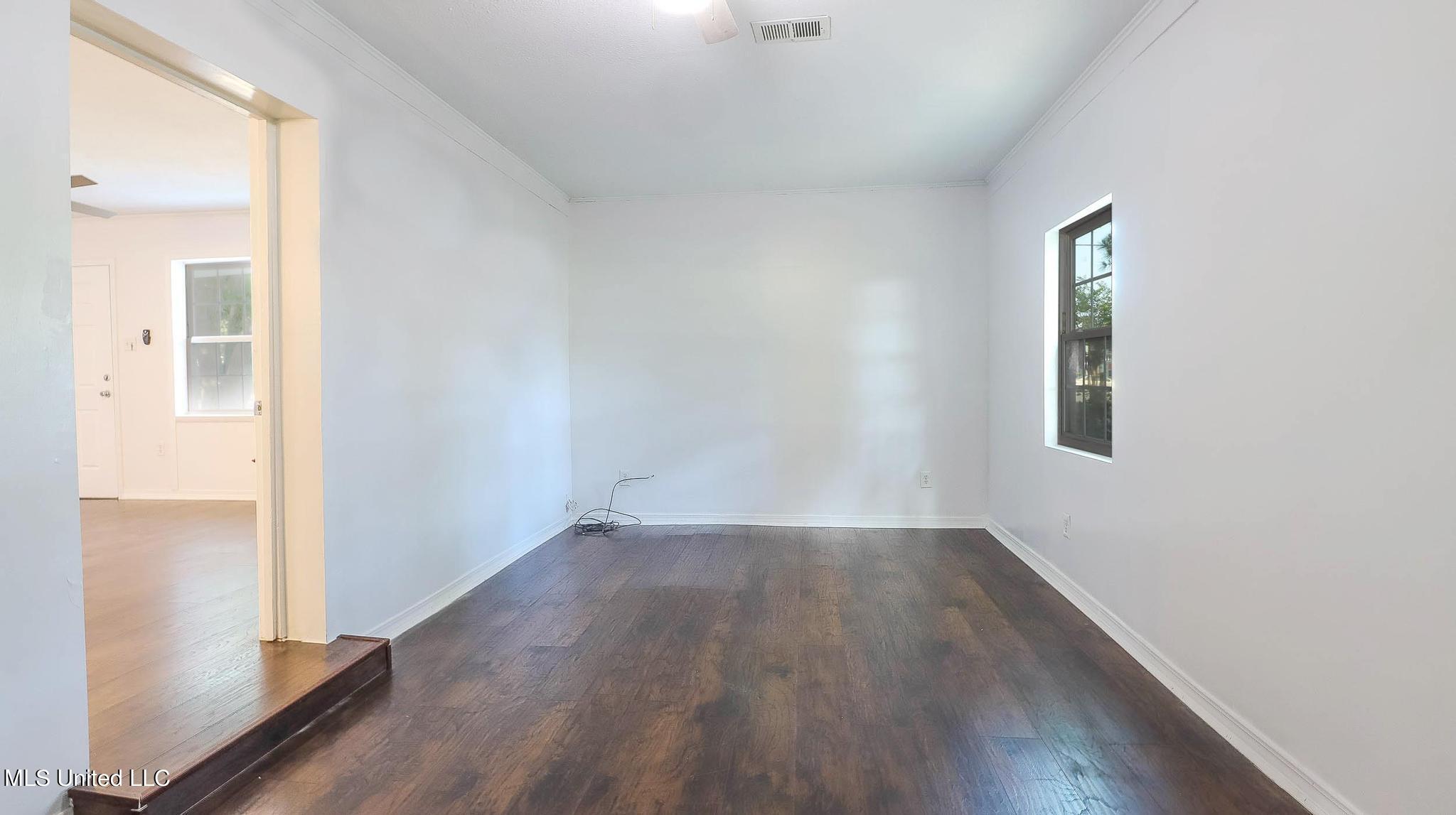 911 Lindh Road Gulfport, MS 39507 - Photo 4 of 23 911 Lindh-26004