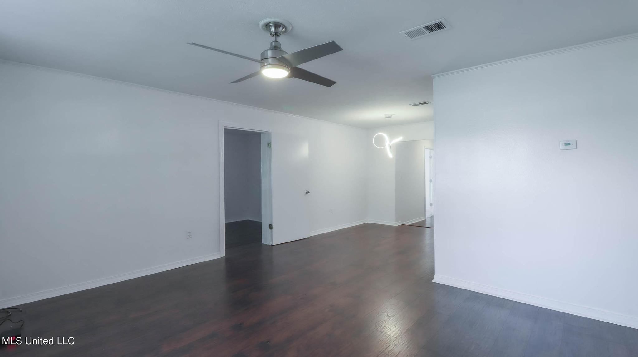 911 Lindh Road Gulfport, MS 39507 - Photo 5 of 23 911 Lindh-26007