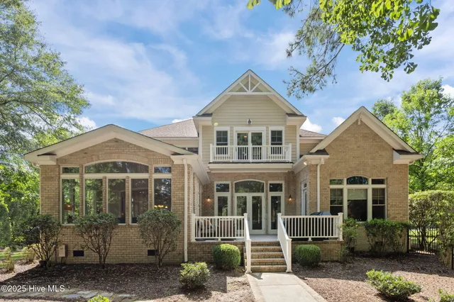 $899,900 | 125 Falling Water Way, Wallace, NC 28466