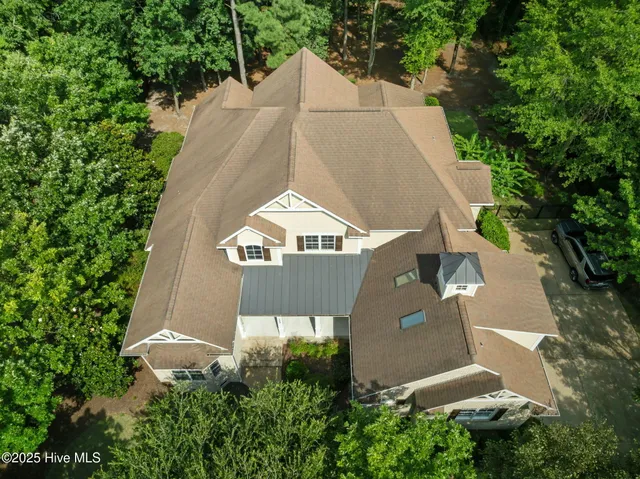 $899,900 | 125 Falling Water Way, Wallace, NC 28466