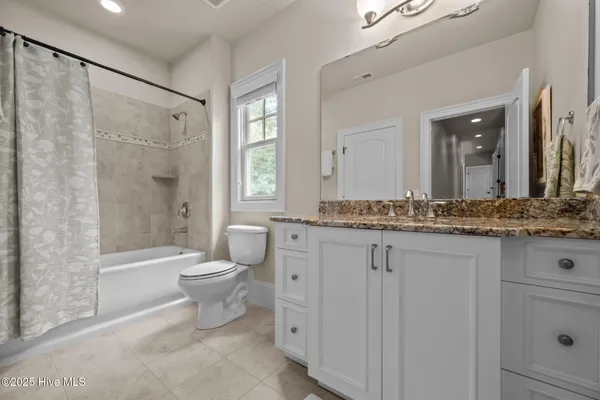 $899,900 | 125 Falling Water Way, Wallace, NC 28466