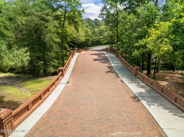 $899,900 | 125 Falling Water Way, Wallace, NC 28466