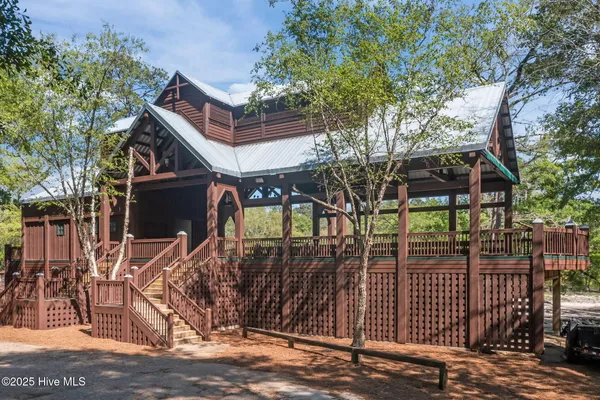 $899,900 | 125 Falling Water Way, Wallace, NC 28466