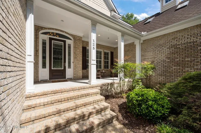 $899,900 | 125 Falling Water Way, Wallace, NC 28466