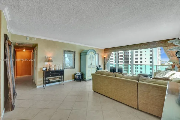$4,650 | 2501 South Ocean Drive, Unit 1510, Hollywood, FL 33019