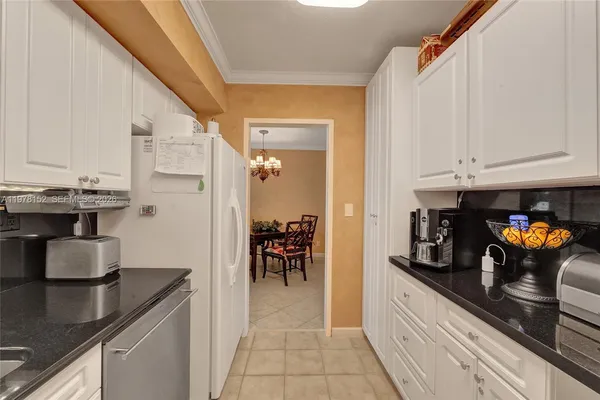 $4,650 | 2501 South Ocean Drive, Unit 1510, Hollywood, FL 33019