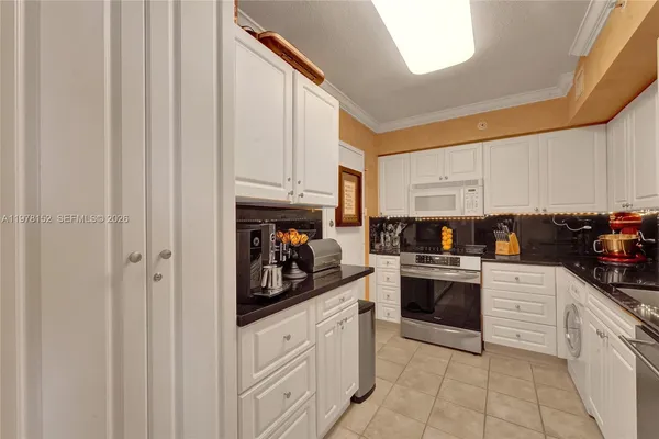 $4,650 | 2501 South Ocean Drive, Unit 1510, Hollywood, FL 33019