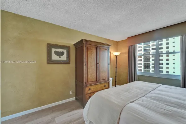 $4,650 | 2501 South Ocean Drive, Unit 1510, Hollywood, FL 33019