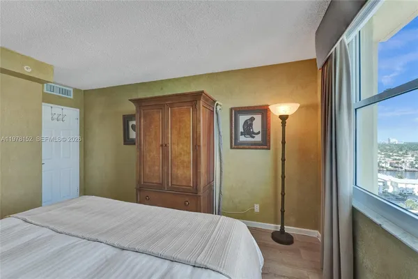 $4,650 | 2501 South Ocean Drive, Unit 1510, Hollywood, FL 33019