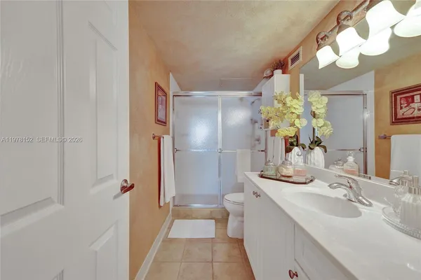 $4,650 | 2501 South Ocean Drive, Unit 1510, Hollywood, FL 33019