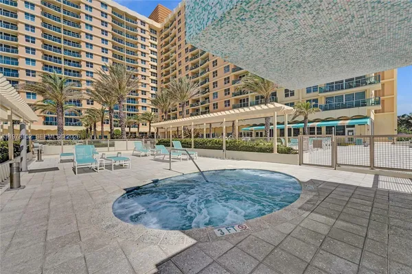 $4,650 | 2501 South Ocean Drive, Unit 1510, Hollywood, FL 33019