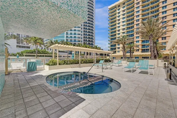 $4,650 | 2501 South Ocean Drive, Unit 1510, Hollywood, FL 33019
