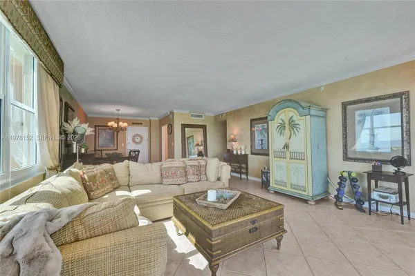 $4,650 | 2501 South Ocean Drive, Unit 1510, Hollywood, FL 33019