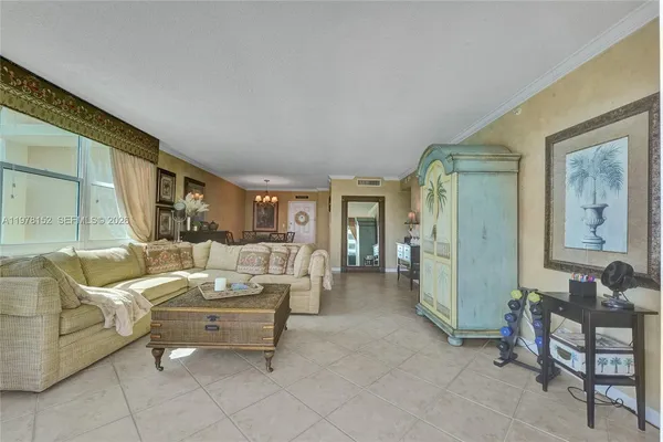 $4,650 | 2501 South Ocean Drive, Unit 1510, Hollywood, FL 33019