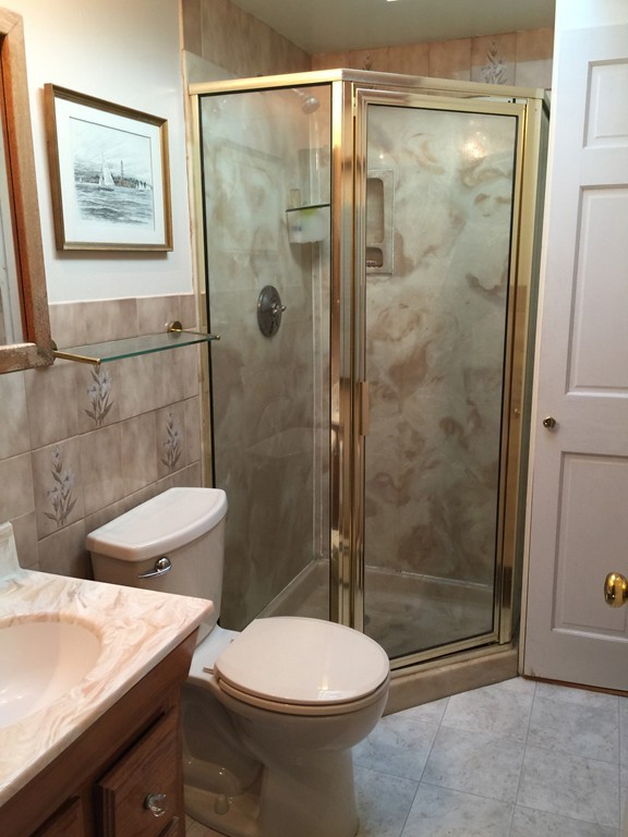 22 Reed Street Marblehead, MA 01945 - Photo 13 of 19 Gallery Image 13