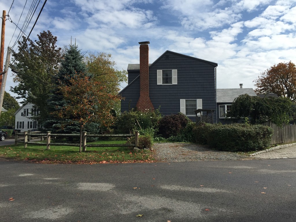 22 Reed Street Marblehead, MA 01945 - Photo 16 of 19 Gallery Image 16