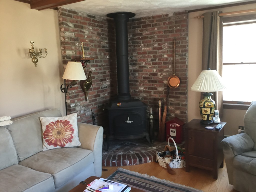 22 Reed Street Marblehead, MA 01945 - Photo 6 of 19 Gallery Image 6
