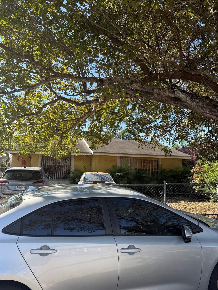 16286 Southwest 303rd Street Homestead, FL 33033 - Photo 2 of 10